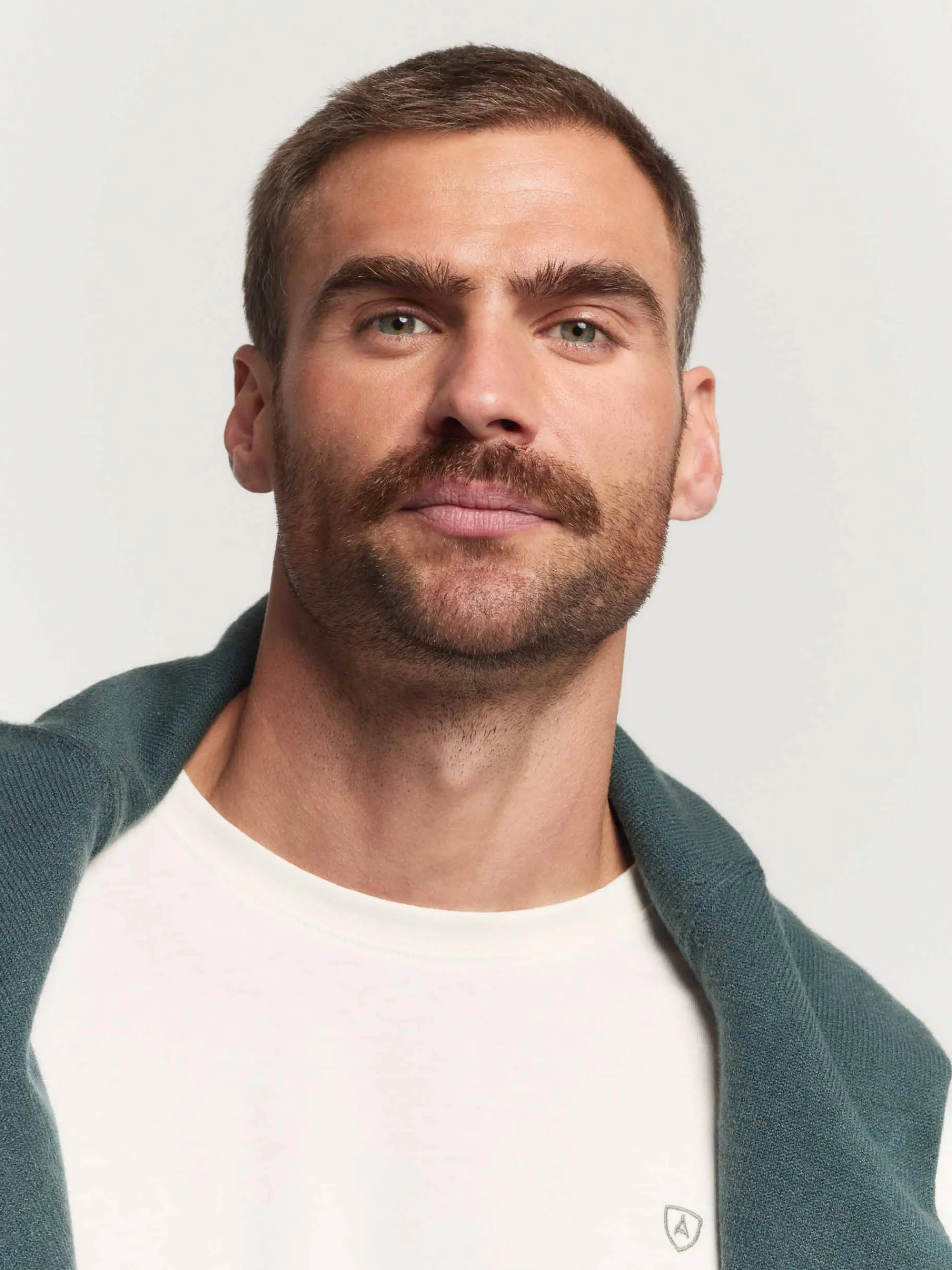 Camisetas-Alvaro Moreno CAMISETA BASICA Crudo