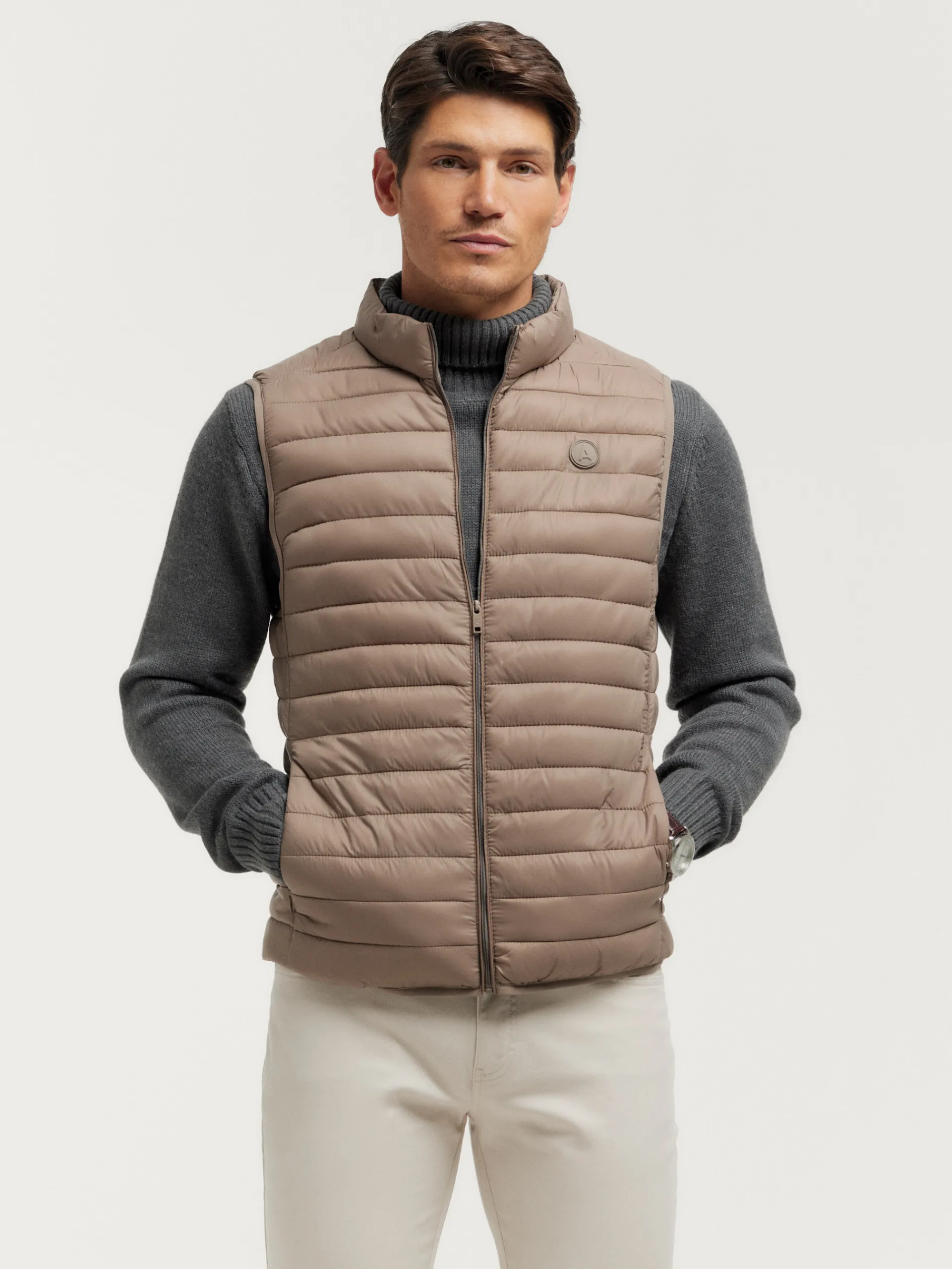 Chalecos-Alvaro Moreno CHALECO NIRO Camel