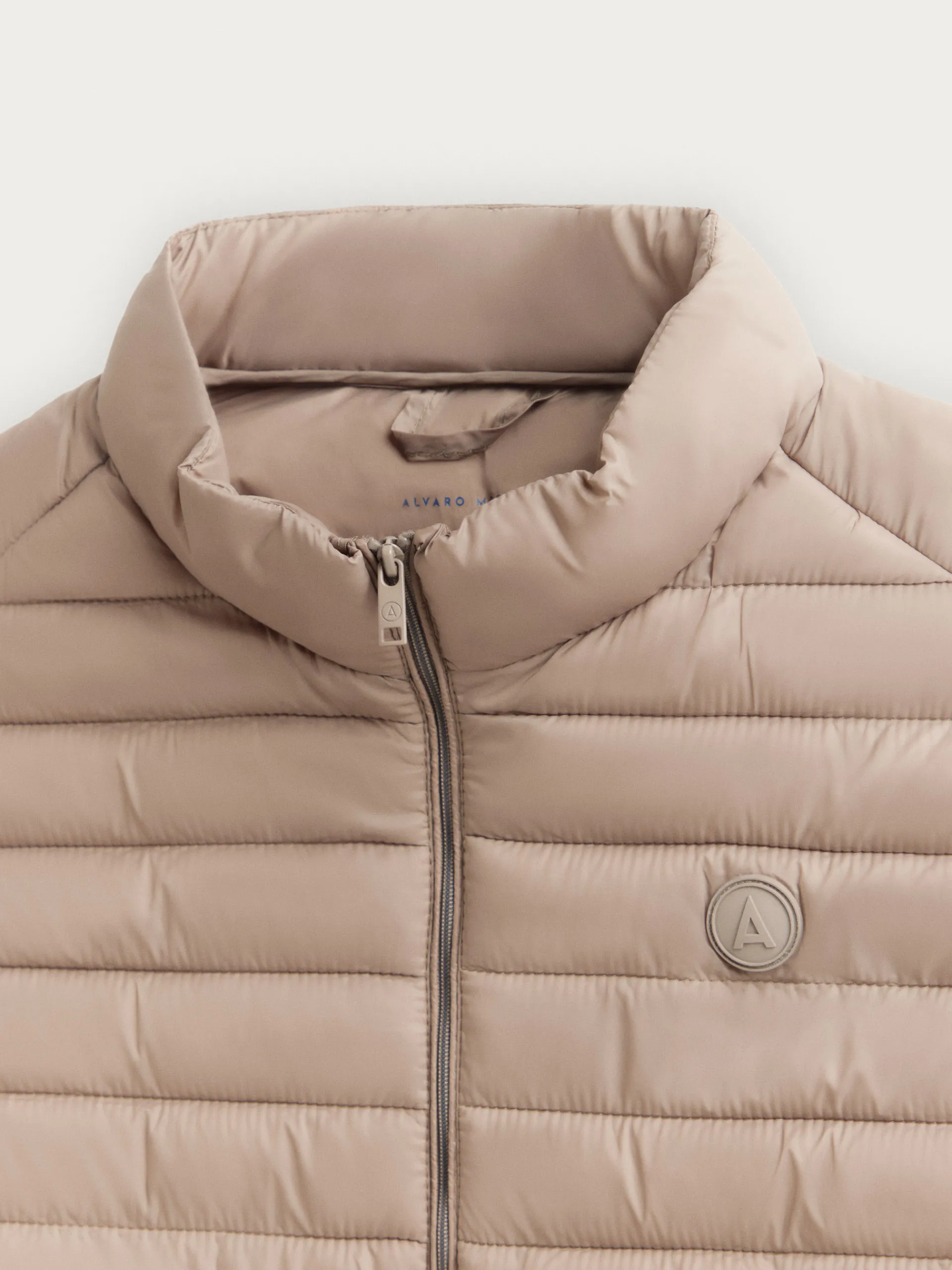 Chalecos-Alvaro Moreno CHALECO NIRO Camel