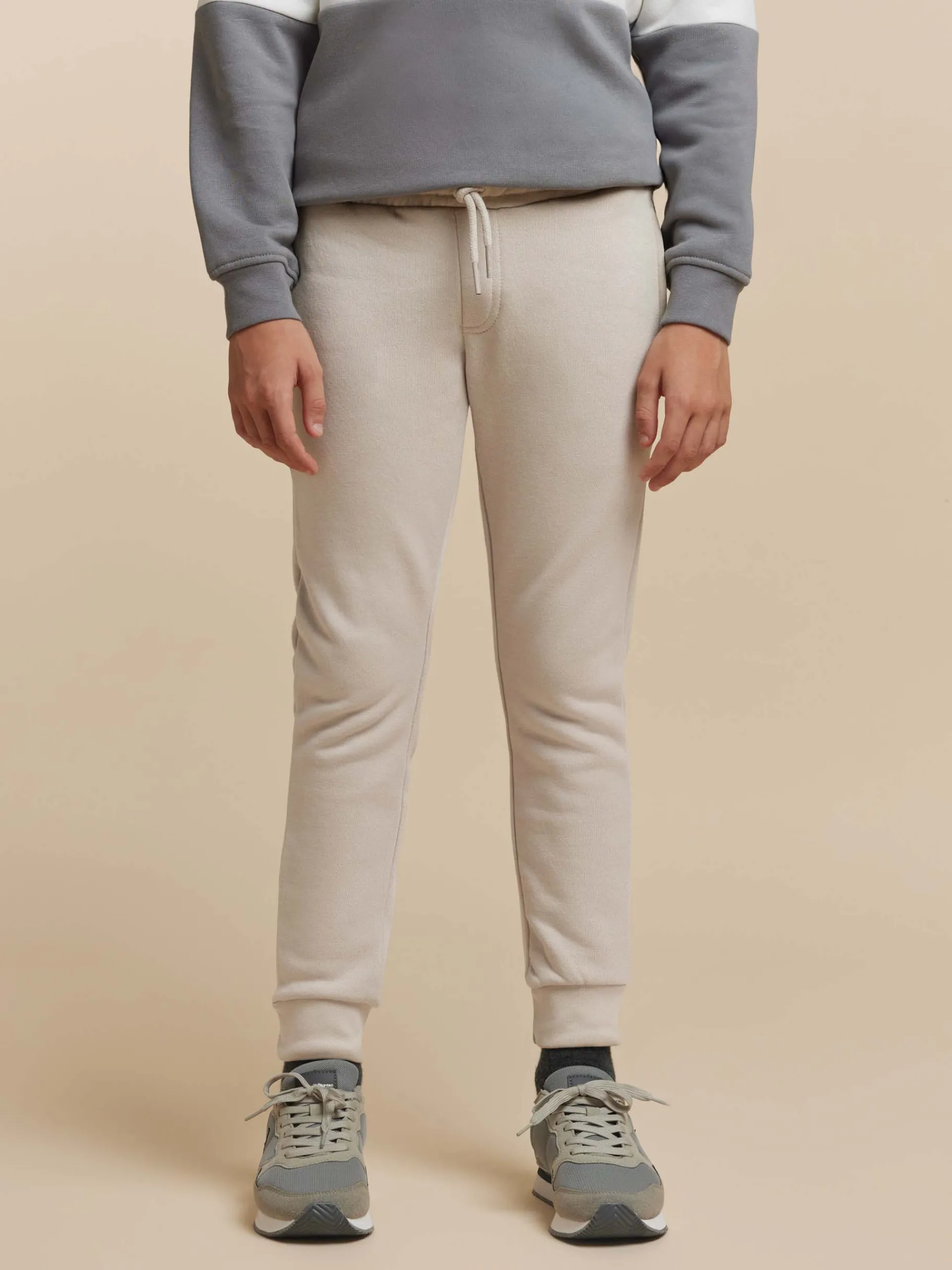 Pantalones-Alvaro Moreno JOGGER BASIC KIDS Beige