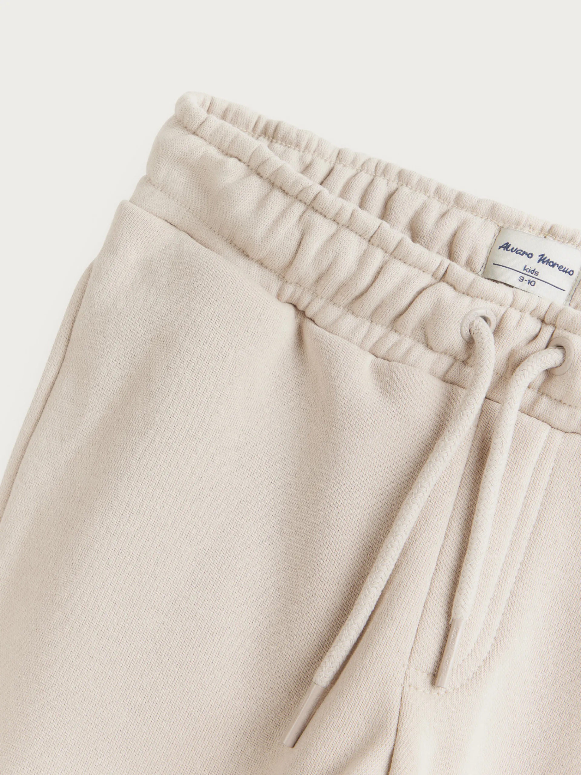 Pantalones-Alvaro Moreno JOGGER BASIC KIDS Beige