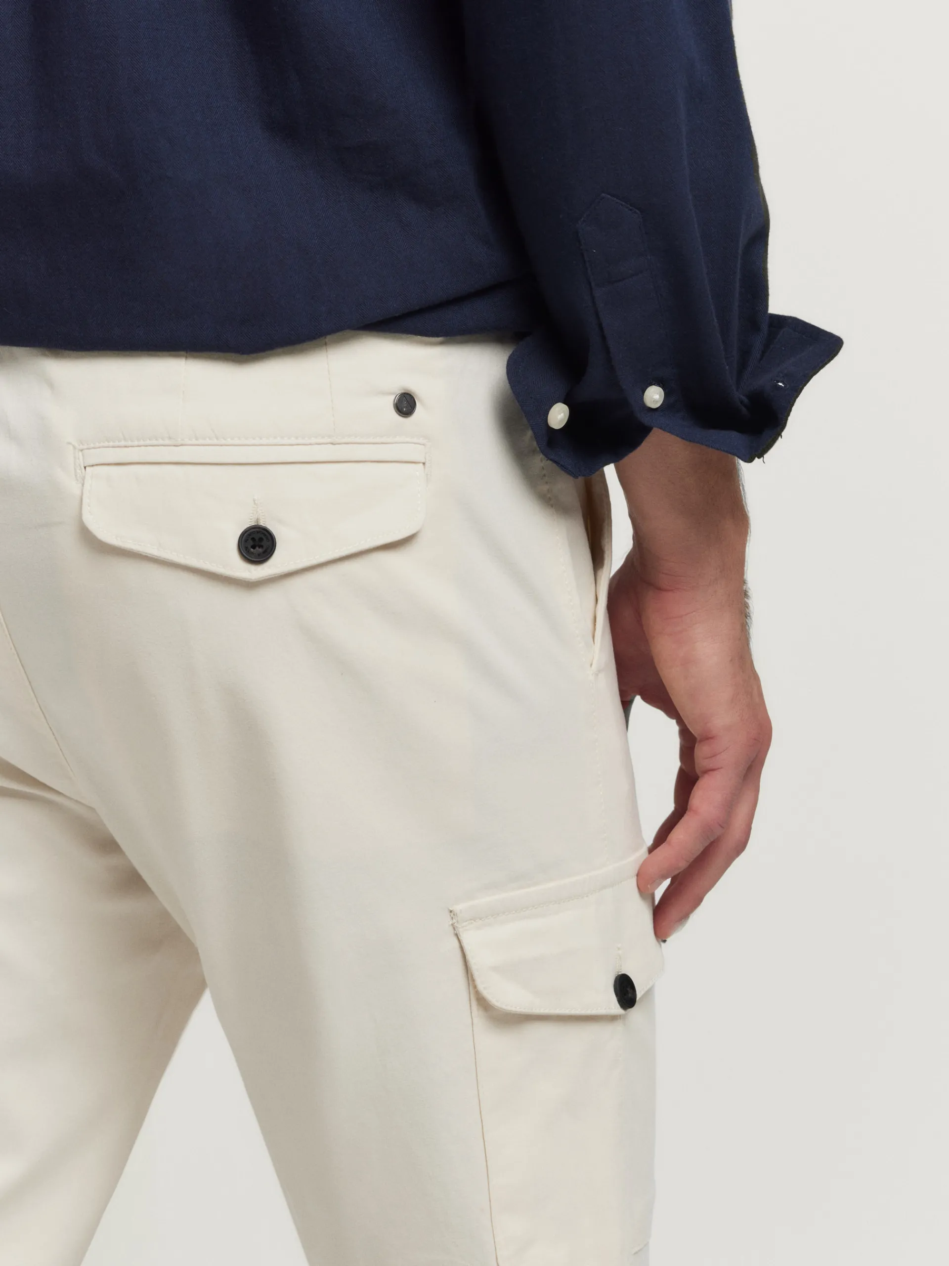 Cargo-Alvaro Moreno PANTALON BUFFALO Crudo