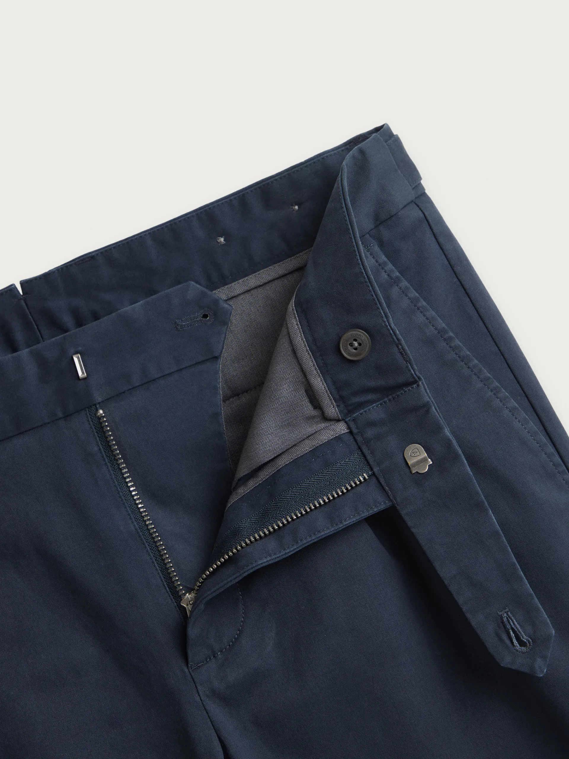 Chino-Alvaro Moreno PANTALON CARROT Azul Marino