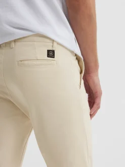 Chino-Alvaro Moreno PANTALON CHINO COMFORT Crudo
