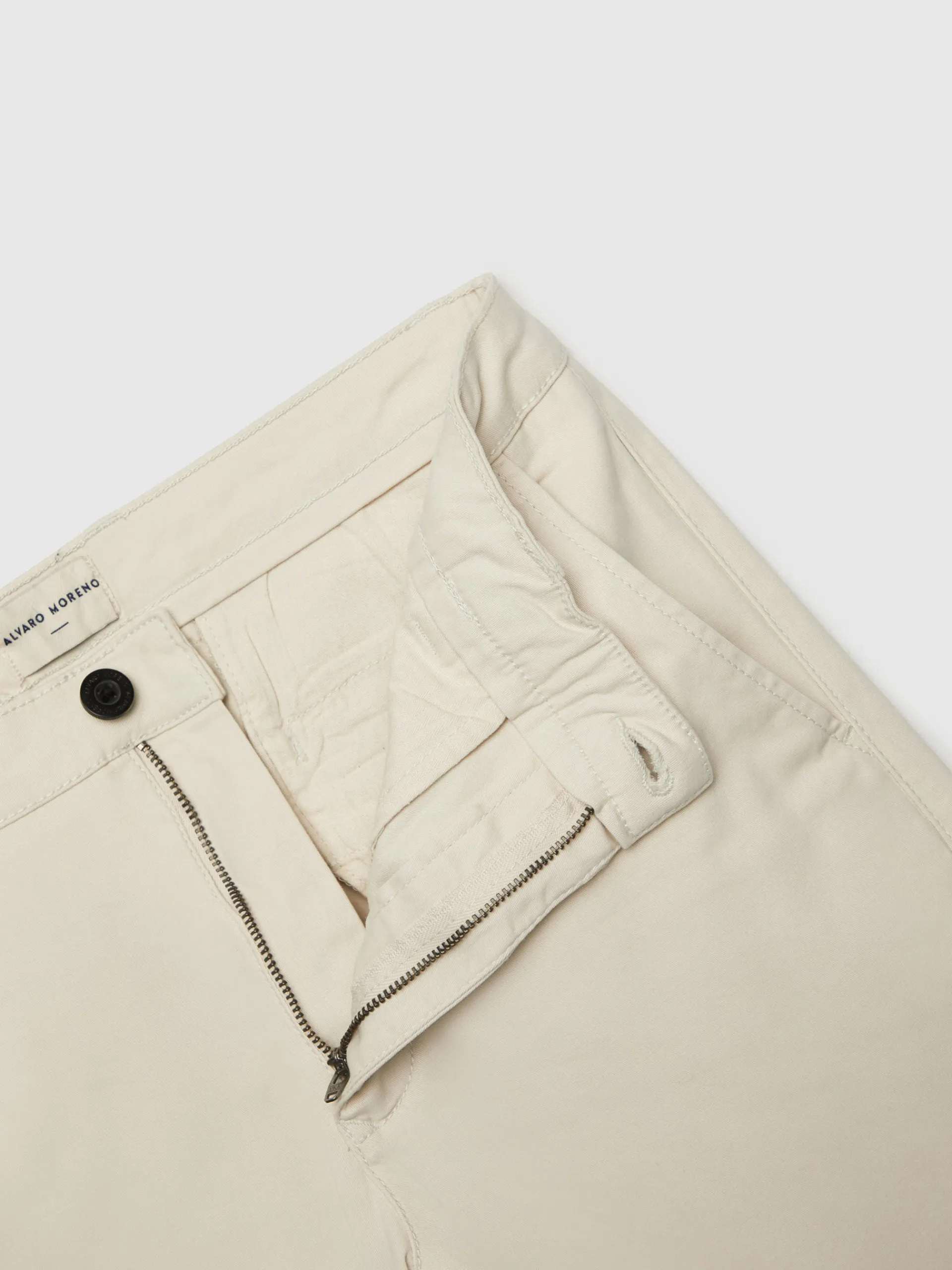 Chino-Alvaro Moreno PANTALON CHINO SLIM FIT Crudo